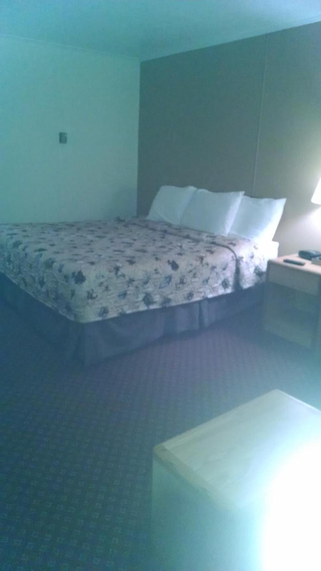 Red Carpet Inn & Suites Ebensburg Quarto foto