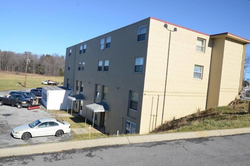 Red Carpet Inn & Suites Ebensburg Exterior foto